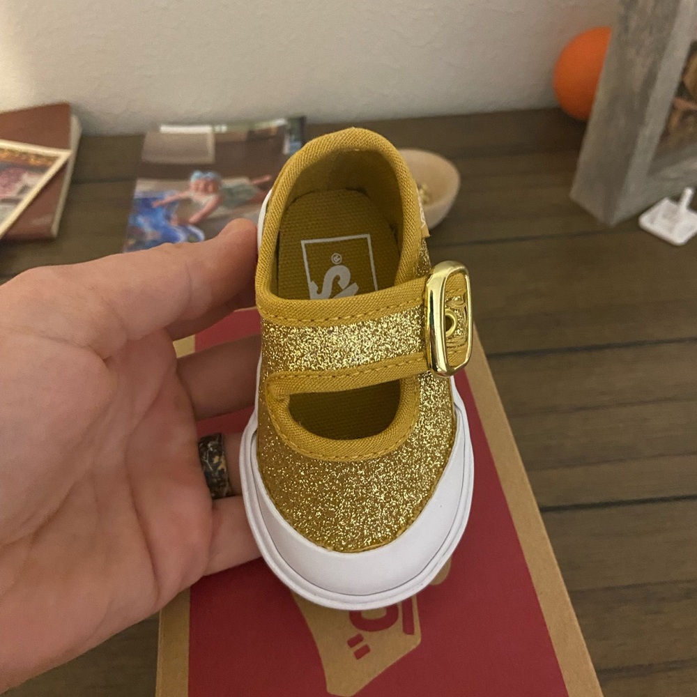 NWT Vans Sparkly Mary Jane.